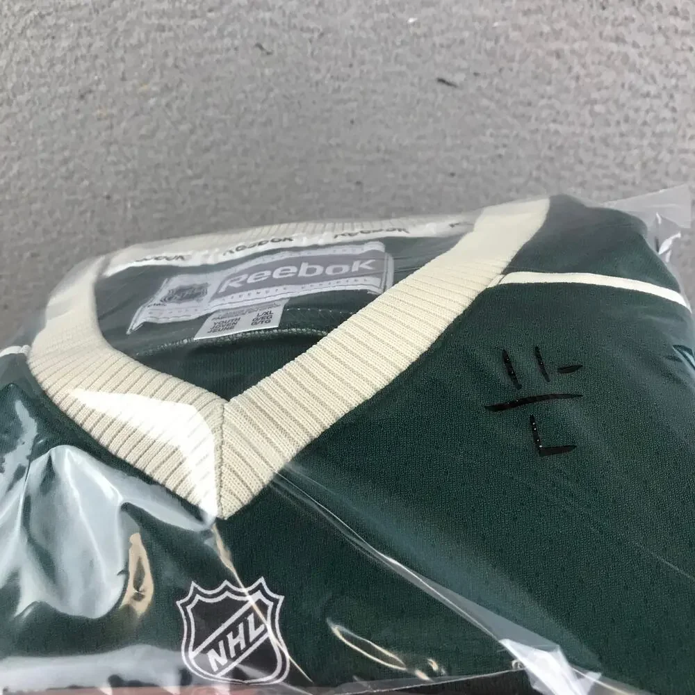 DEVAN DUBNYK Minnesota Youth JERSEY size‎ Youth L/XL